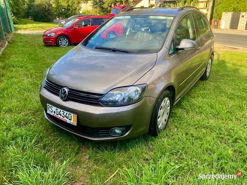 Beżowy Używany 2010 VW Golf Plus Cross Minivan | 16 500 zł (Dobra cena) - Obraz 1/4