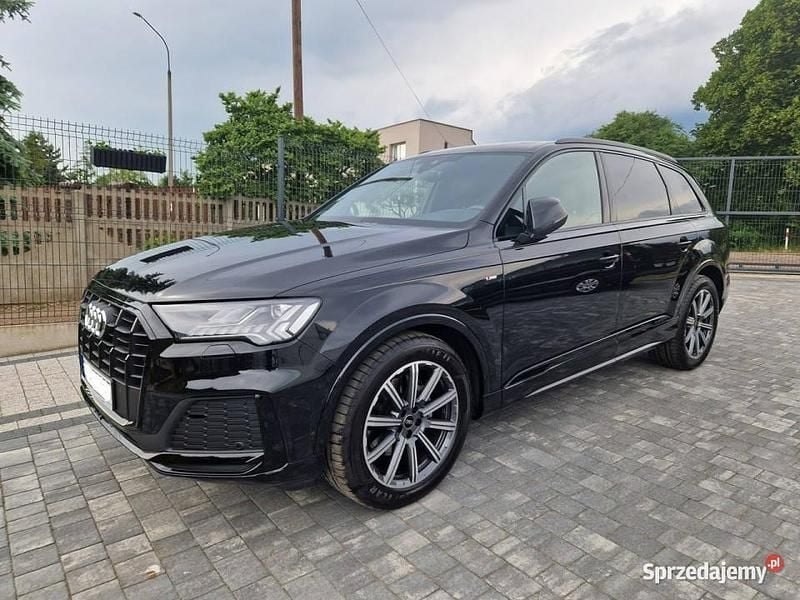 Czarny Używany 2023 Audi Q7 S-Line SUV | 319 900 zł - Obraz 1/4