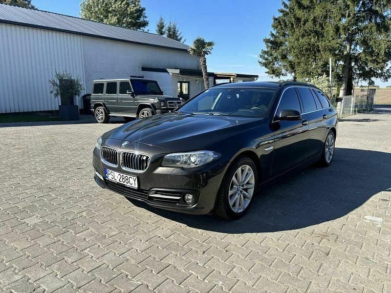 Brązowobeżowy Używany 2015 BMW 520 Kombi | 44 500 zł (Super Cena) - Obraz 1/4