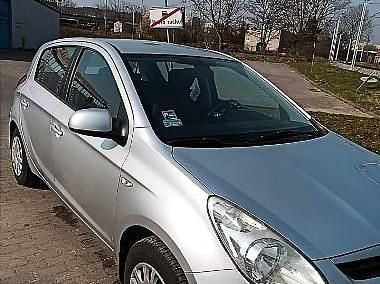 Srebrny Używany 2010 Hyundai i20 Sedan/Limuzyna | 8400 zł - Obraz 1/4