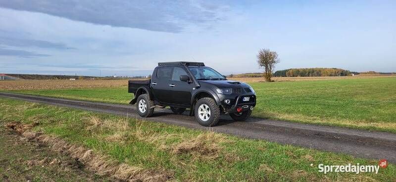 Czarny Używany 2013 Mitsubishi L200 Pickup | 75 000 zł (Drogi) - Obraz 1/4