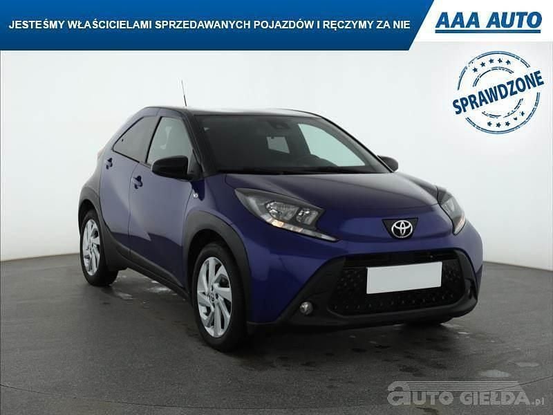 Używany Toyota Aygo X 72 KM (52 kW) 2022 Błękitny SUV