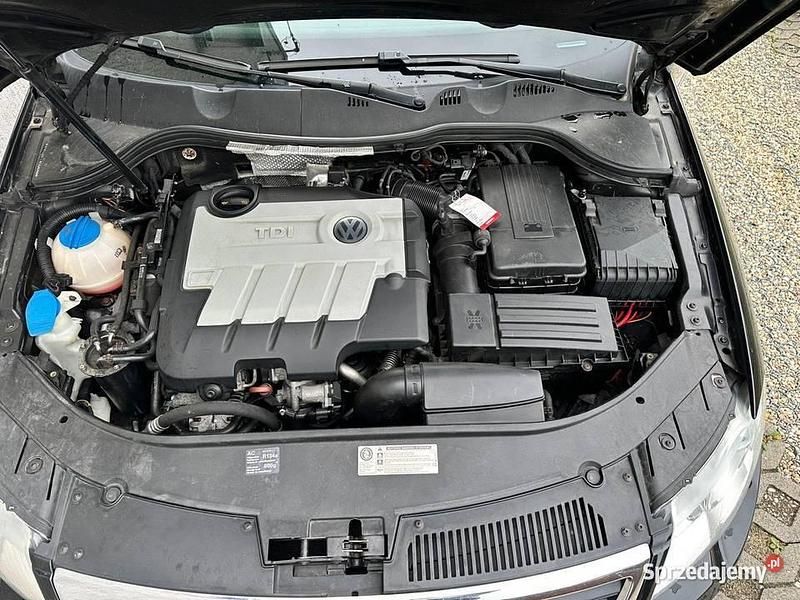 Czarny Używany 2009 VW Passat Kombi | 15 000 zł (Uczciwa cena) - Obraz 1/3