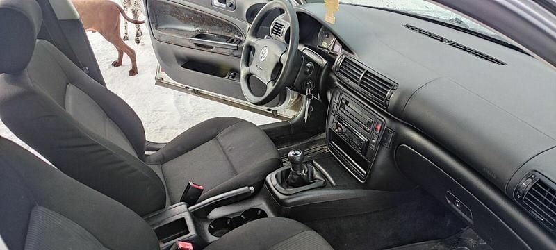 Używany VW Passat 131 KM (96 kW) 2002 Srebrny Kombi