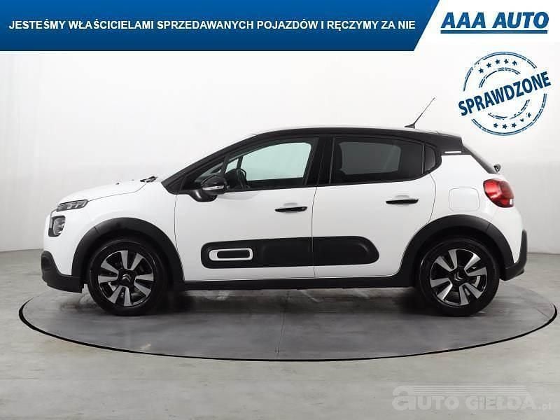 Używany Citroën C3 2023 Biały Hatchback