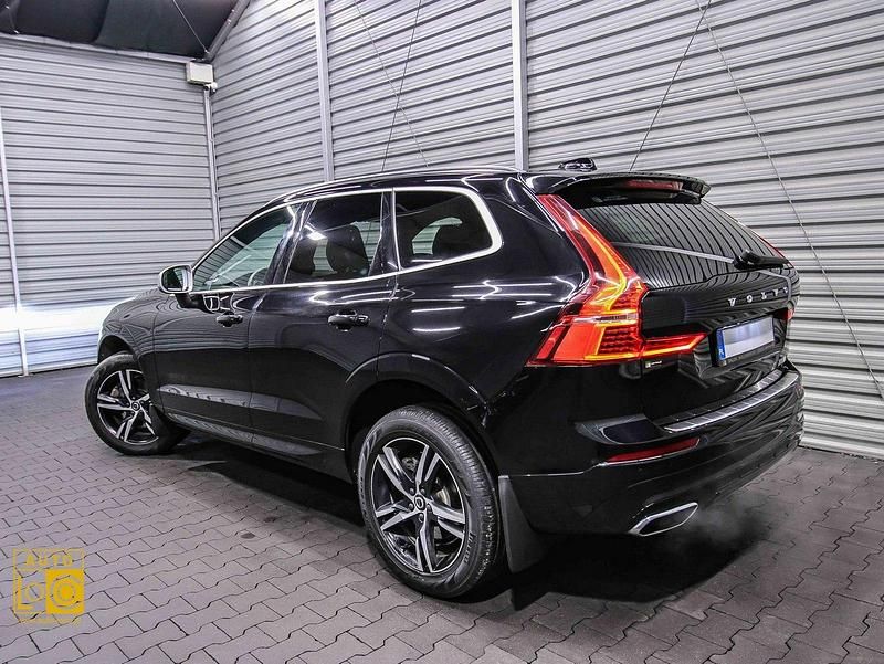 Używany Volvo XC60 250 KM (183 kW) 2019 Czarny (metalik) SUV
