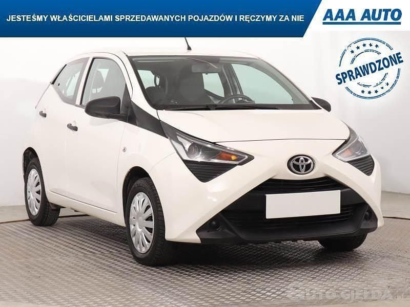 Używany Toyota Aygo 2020 Biały Hatchback