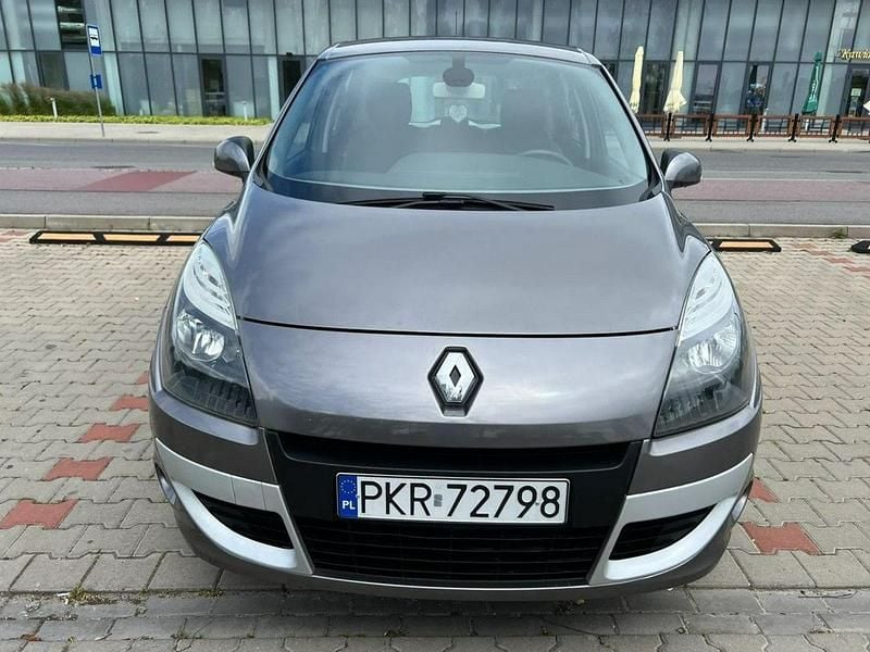 Używany Renault Scénic III 130 KM (95 kW) 2011 Szary (metalik) Minivan