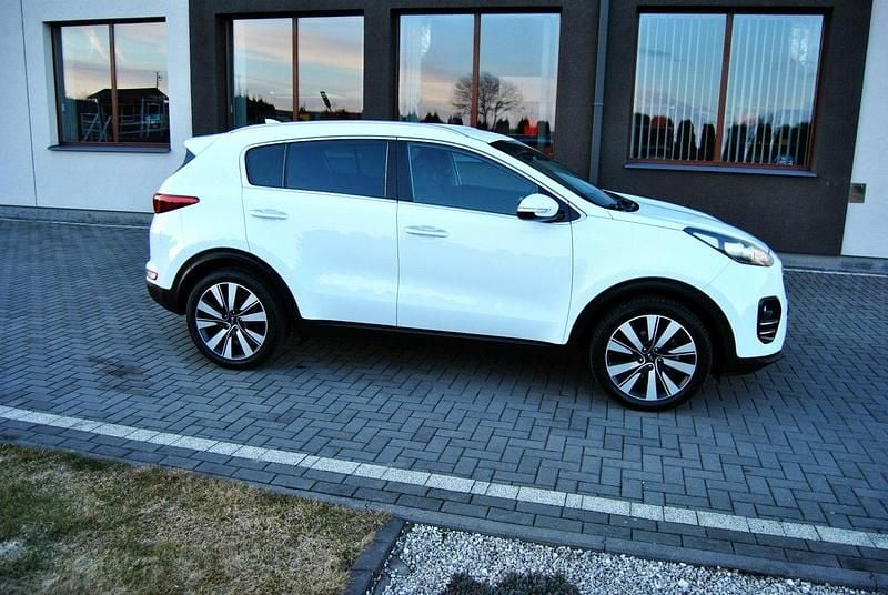 Używany Kia Sportage 116 KM (85 kW) 2016 Biały SUV