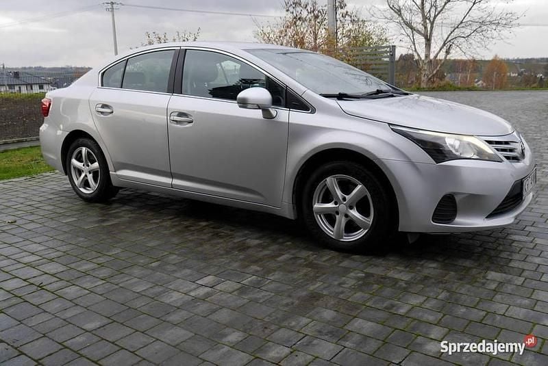 Srebrny Używany 2012 Toyota Avensis Sedan/Limuzyna | 27 900 zł (Dobra cena) - Obraz 1/4