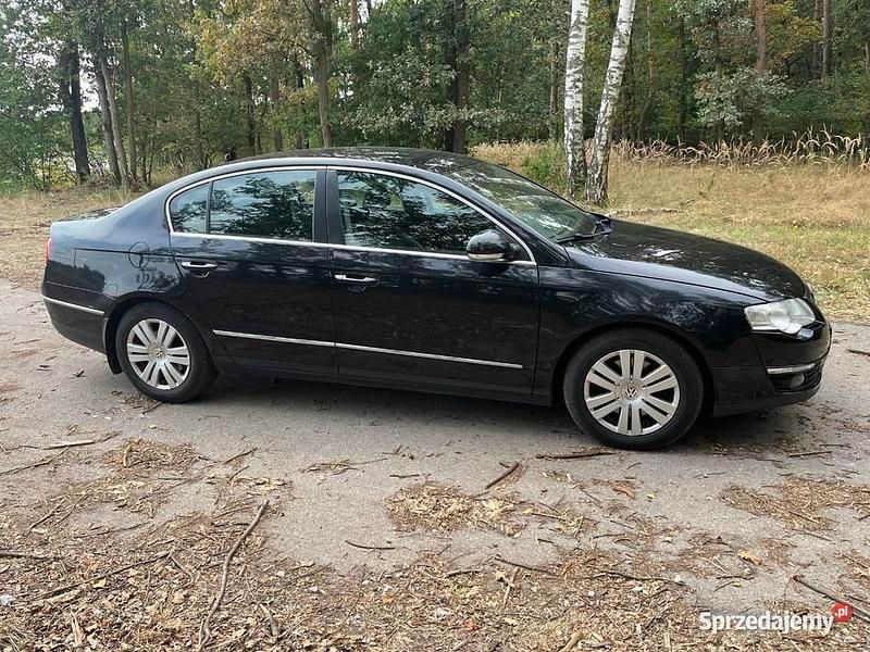 Czarny Używany 2007 VW Passat Sedan/Limuzyna | 17 000 zł (Drogi) - Obraz 1/4