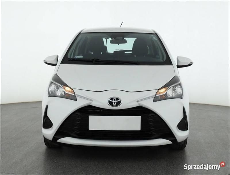 Biały Używany 2018 Toyota Yaris Hatchback | 38 499 zł (Dobra cena) - Obraz 1/4