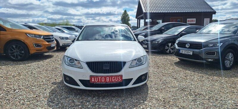 Używany Seat Exeo 160 KM (117 kW) 2010 Biały Sedan/Limuzyna