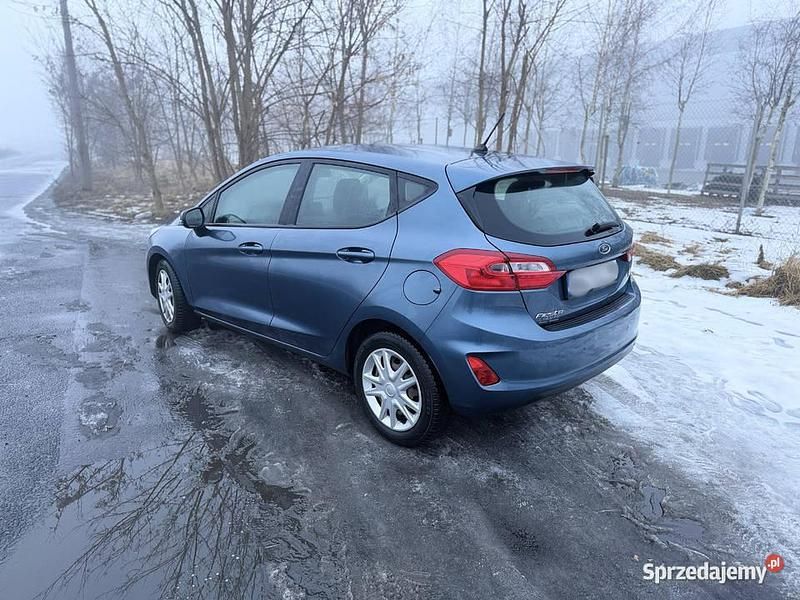 Używany Ford Fiesta 2018 Niebieski Hatchback