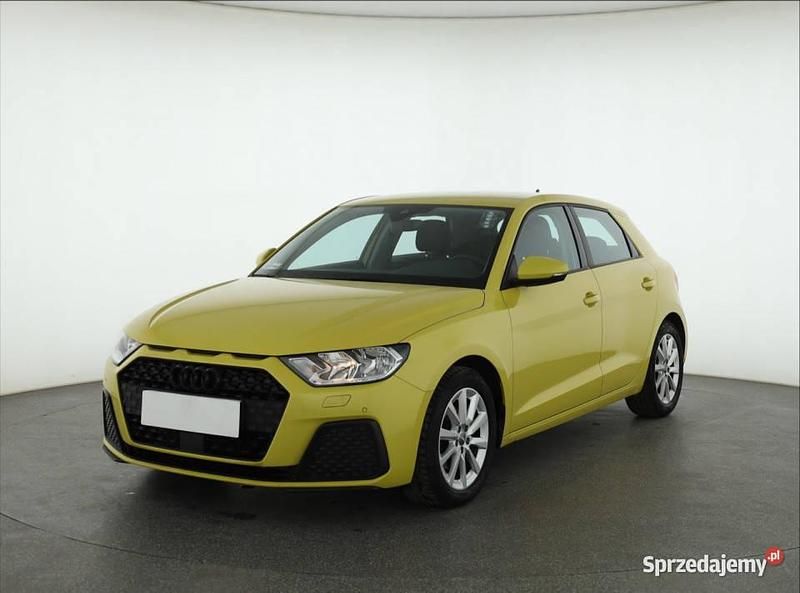 Używany Audi A1 2020 Żółty Hatchback