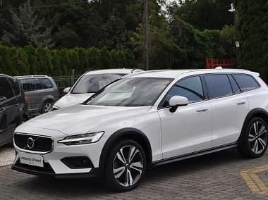 Biały Używany 2020 Volvo V60 CC Kombi | 129 900 zł - Obraz 1/4