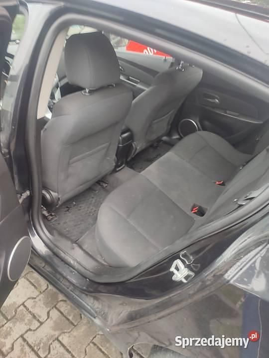 Czarny Używany 2011 Chevrolet Cruze Hatchback | 8000 zł (Super Cena) - Obraz 1/4