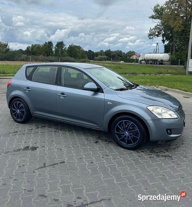 Używany 2007 Kia Ceed 2 Hatchback | 5800 zł (Drogi) - Obraz 1/4