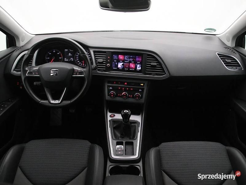 Czarny Używany 2018 Seat Leon Business Kombi | 43 499 zł - Obraz 1/4