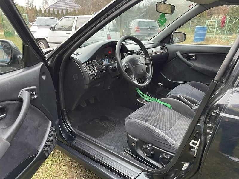 Używany Honda Civic 90 KM (66 kW) 2000 Czarny Hatchback