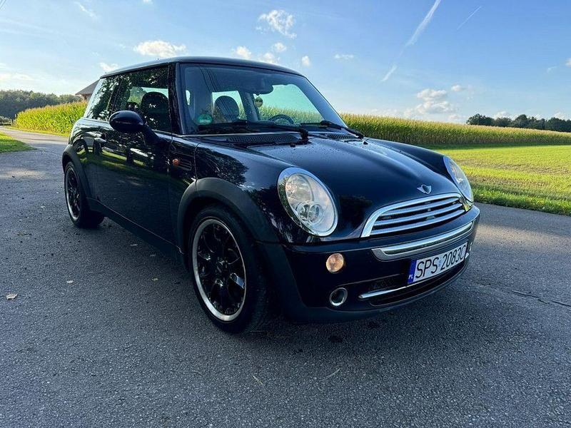 Używany Mini Cooper 115 KM (84 kW) 2004 Czarny Hatchback