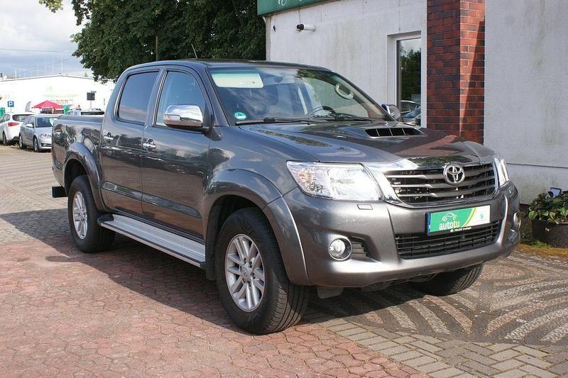 Szary Używany 2015 Toyota HiLux Pickup | 92 800 zł - Obraz 1/4