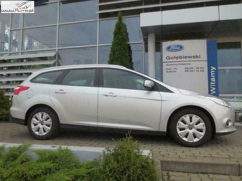 Używany Ford Focus 95 KM (69 kW) 2011 Srebrny Sedan/Limuzyna