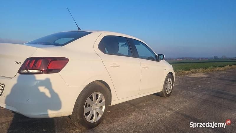 Używany Peugeot 301 2017 Sedan/Limuzyna