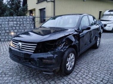 Czarny Używany 2017 VW Touareg SUV | 76 900 zł - Obraz 1/4