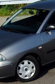 Używany Seat Ibiza 75 KM (55 kW) 2007 Beżowy Hatchback