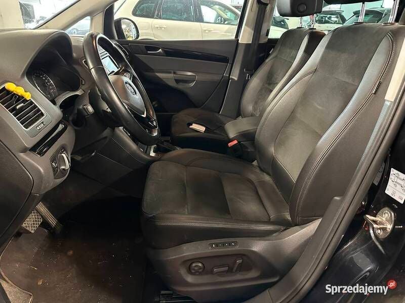 Używany 2016 VW Sharan Highline Minivan | 67 000 zł (Uczciwa cena) - Obraz 1/4