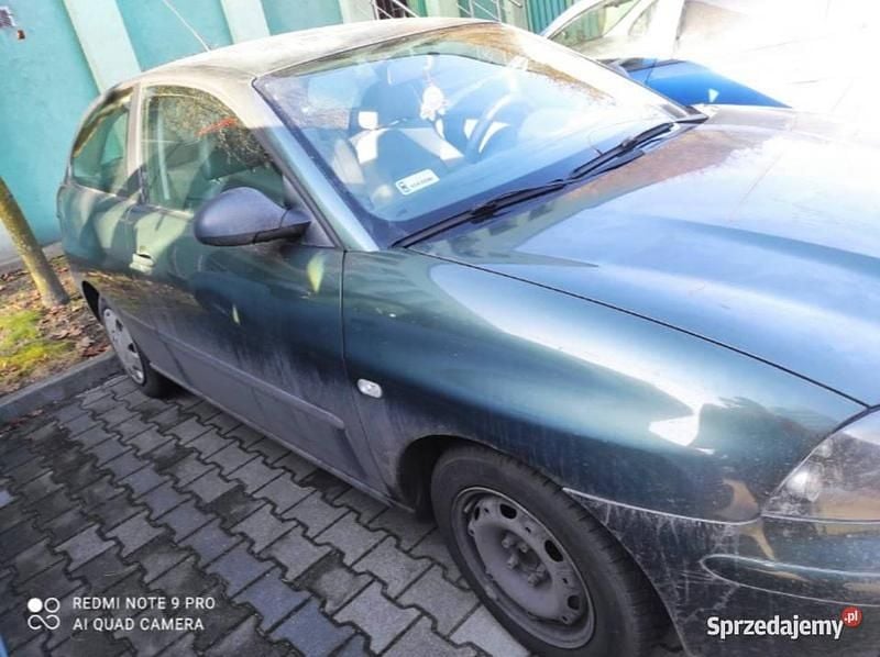 Używany Seat Ibiza 2003 Zielony Hatchback