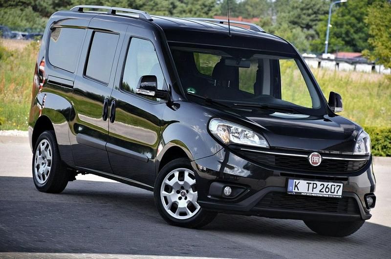 Czarny (metalik, perła) Używany 2017 Fiat Doblò Minivan | 39 900 zł (Super Cena) - Obraz 1/4