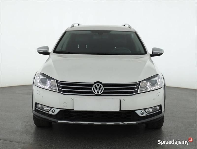 Biały Używany 2013 VW Passat Kombi | 29 999 zł (Super Cena) - Obraz 1/4
