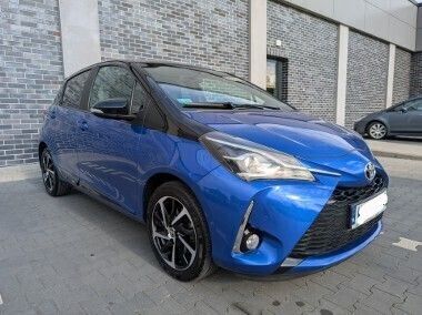 Niebieski Używany 2019 Toyota Yaris Sedan/Limuzyna | 59 900 zł (Dość drogi) - Obraz 1/4