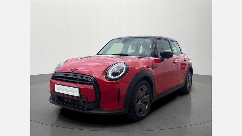 Chili red Używany 2022 Mini Cooper Hatch Hatchback | 118 900 zł - Obraz 1/3