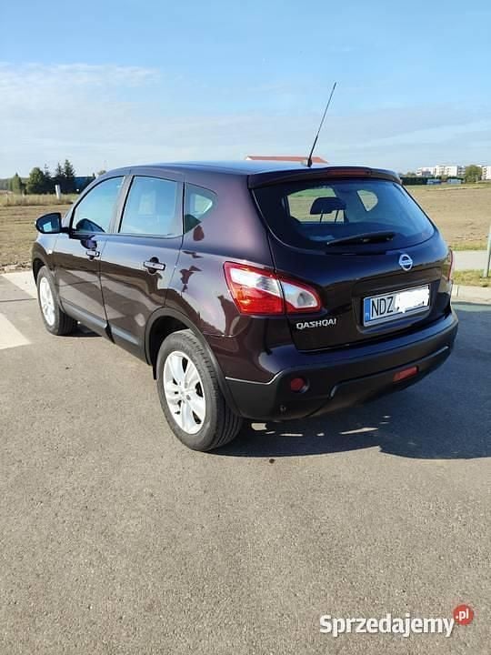 Fioletowy Używany 2012 Nissan Qashqai SUV | 24 900 zł (Uczciwa cena) - Obraz 1/4