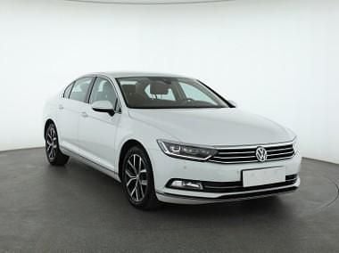 Biały Używany 2015 VW Passat Sedan/Limuzyna | 52 999 zł (Uczciwa cena) - Obraz 1/4