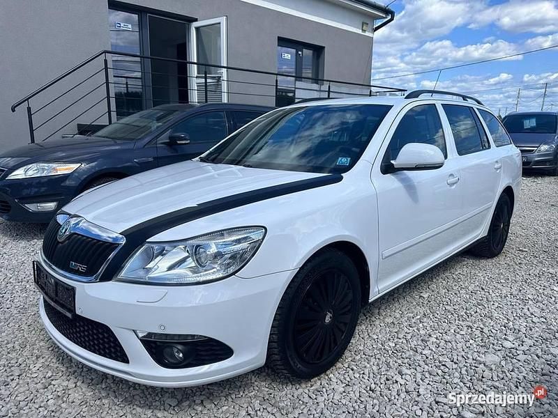 Używany Skoda Octavia RS 140 KM (102 kW) 2010 Biały Kombi