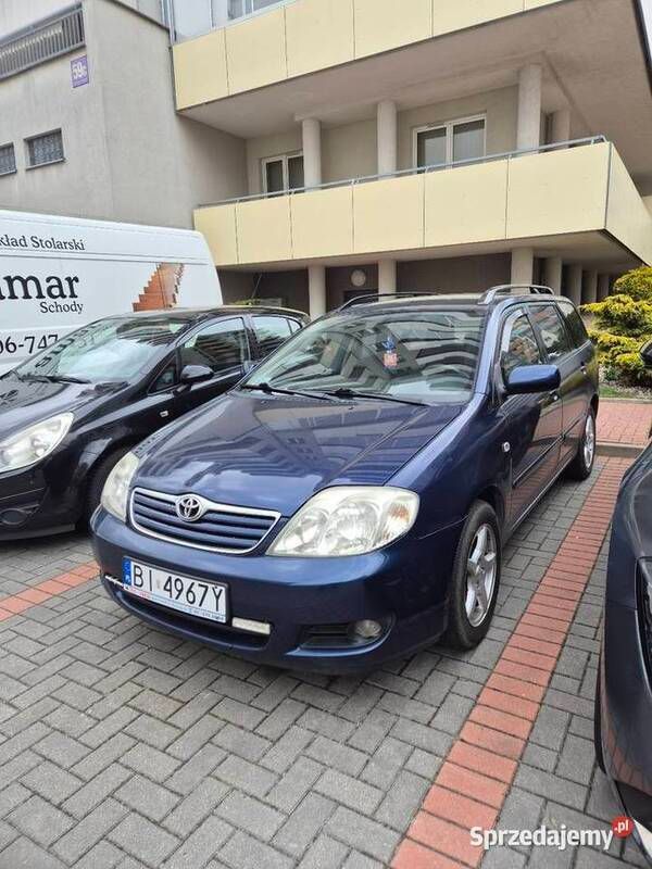 Granatowy Używany 2006 Toyota Corolla Kombi | 8900 zł (Uczciwa cena) - Obraz 1/4