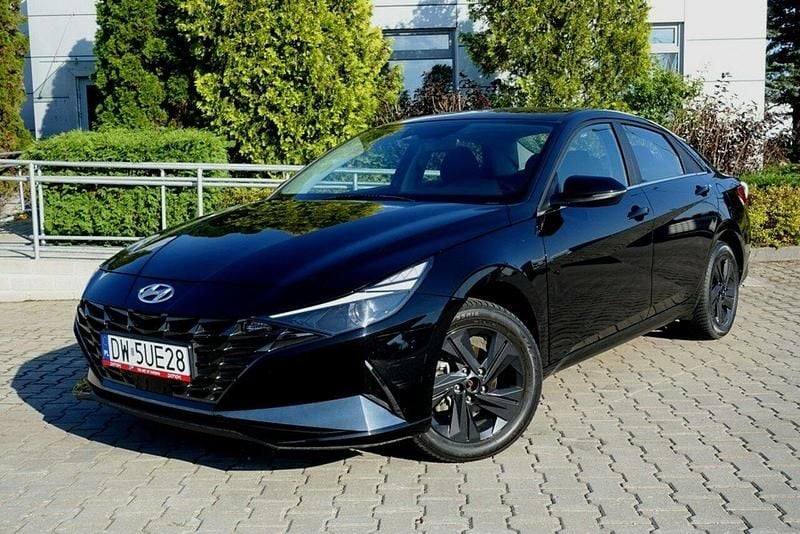Czarny (metalik) Używany 2023 Hyundai Elantra Sedan/Limuzyna | 79 800 zł (Uczciwa cena) - Obraz 1/3