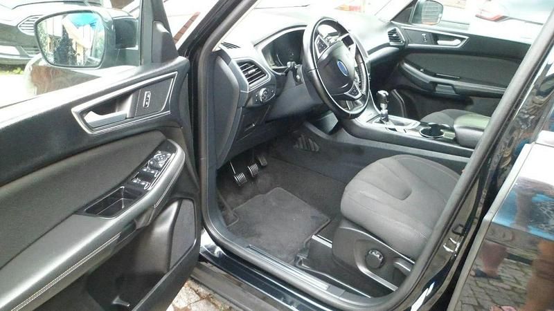 Używany Ford S-MAX S 150 KM (110 kW) 2015 Czarny (metalik) Minivan