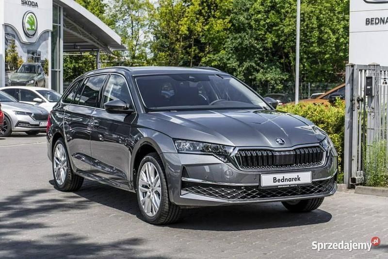 Nowe Skoda Octavia Selection 2025 Szary Kombi