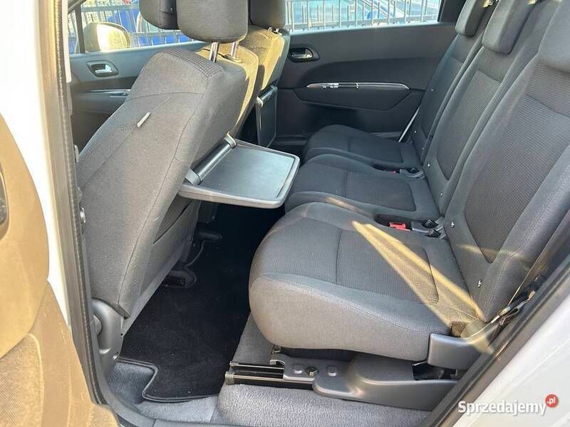 Używany 2015 Peugeot 5008 Minivan | 42 000 zł (Uczciwa cena) - Obraz 1/4
