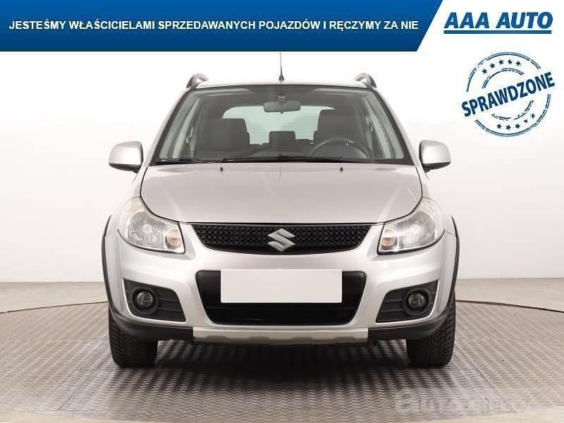 Używany Suzuki SX4 120 KM (88 kW) 2014 Srebrny