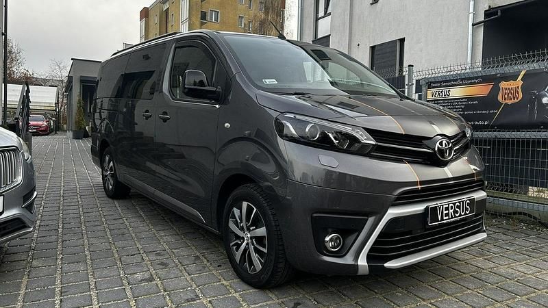 Używany Toyota Proace 122 KM (89 kW) 2019 Grafitowy Minivan