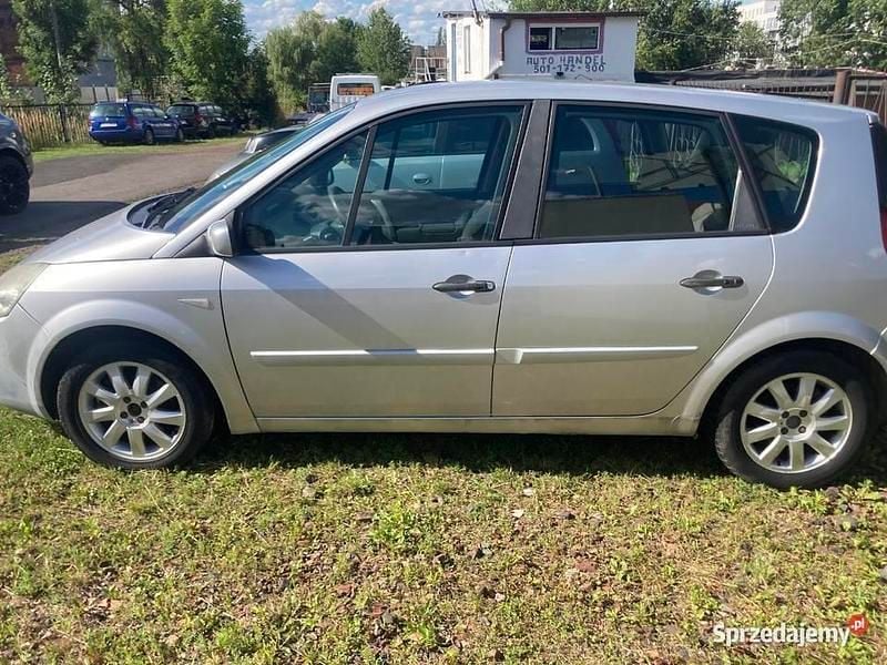 Używany Renault Scénic II 2008 Srebrny Minivan