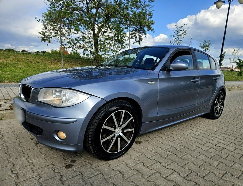 Szary Używany 2005 BMW 118 Hatchback | 12 990 zł (Dość drogi) - Obraz 1/4