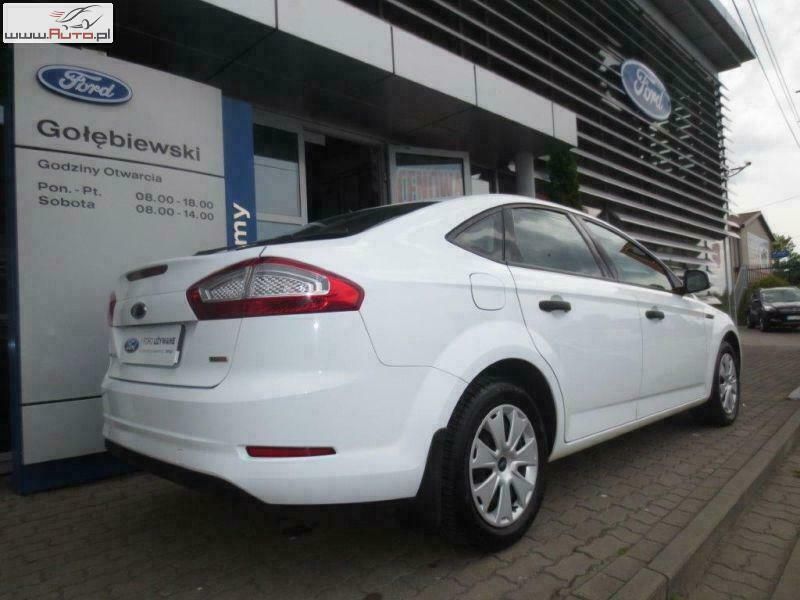 Używany Ford Mondeo 140 KM (102 kW) 2011 Biały Hatchback