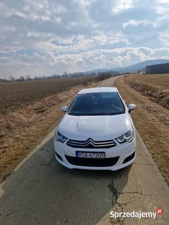 Używany Citroën C4 2017 Biały Hatchback